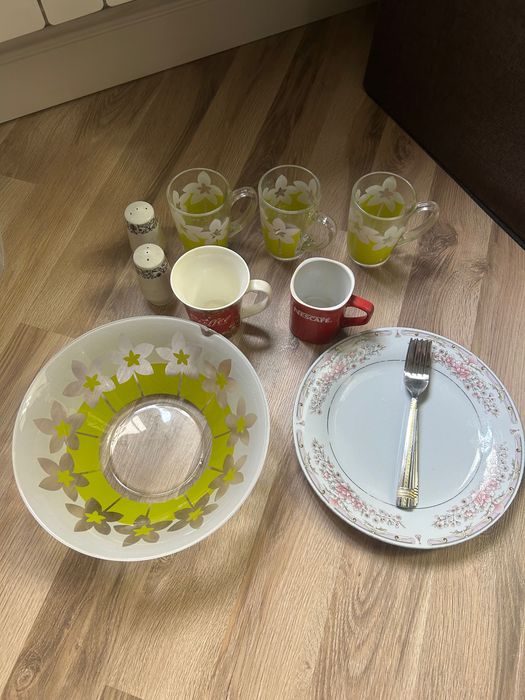 Сервизы чайные чашки чайники посуда