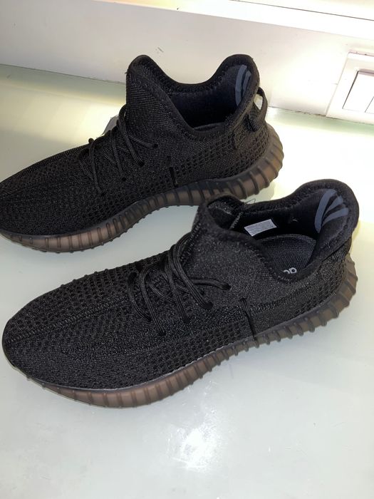yezzy 350 onyx v2