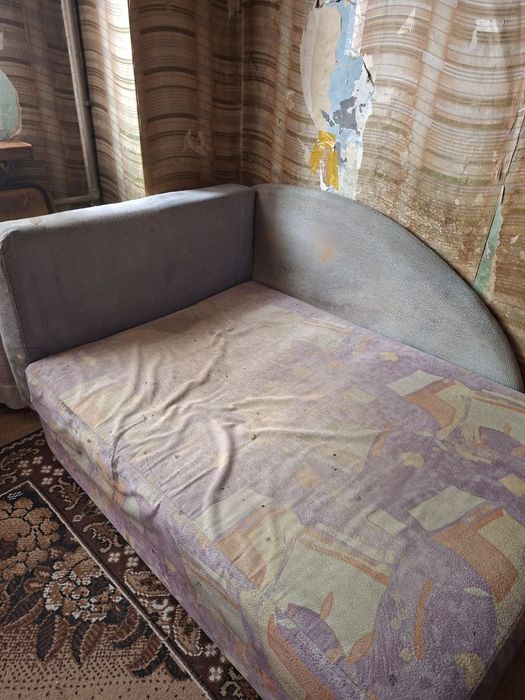 Угловой диванчик