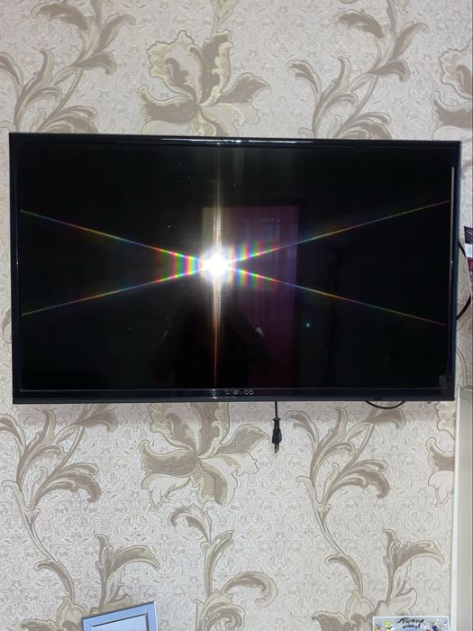 телевизор, есть ютуб