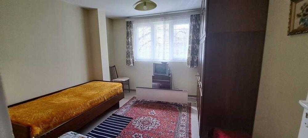 Дава се под наем Етаж от къща в София, Център - 45 кв.м за 357 € - Снимка #2