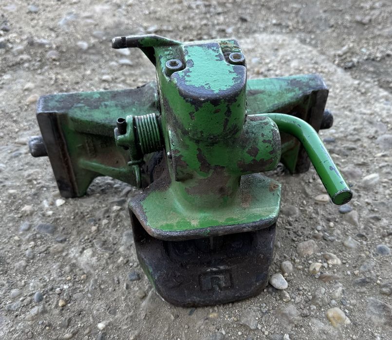 cupla remorcare automata John Deere