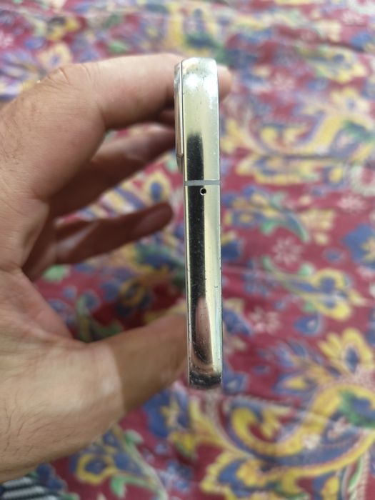 Samsung s22 plus 8/256gb pas kopiya aybi ekranida dogi bor