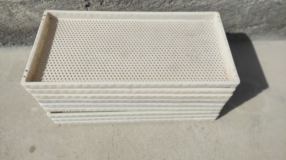 Plastik kasseta (30*60, 640 gr), 1100 dona, narxi 9000 soʼmdan