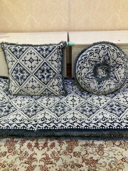 Курпачи 4-метровые, 4 штуки, 4 +2 подушки