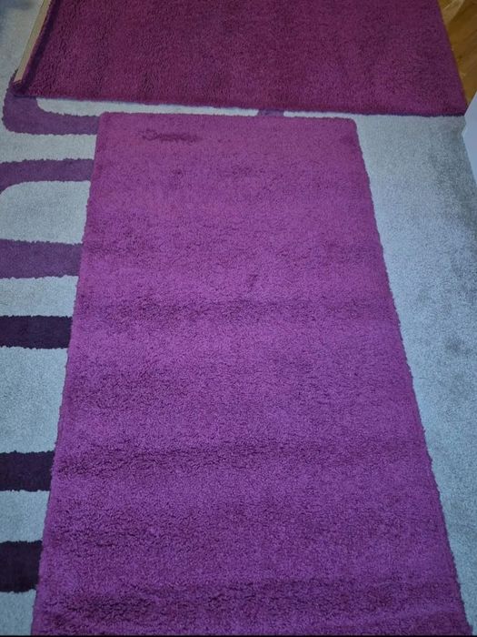 Carpete mov in stare foarte buna(80x150cm)