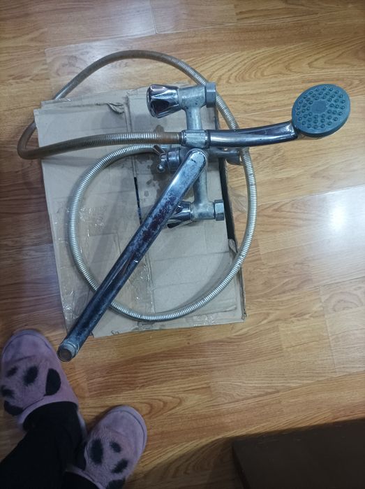 Кран в душ под починку