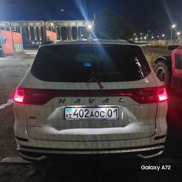 Автомобиль HAVAL M6