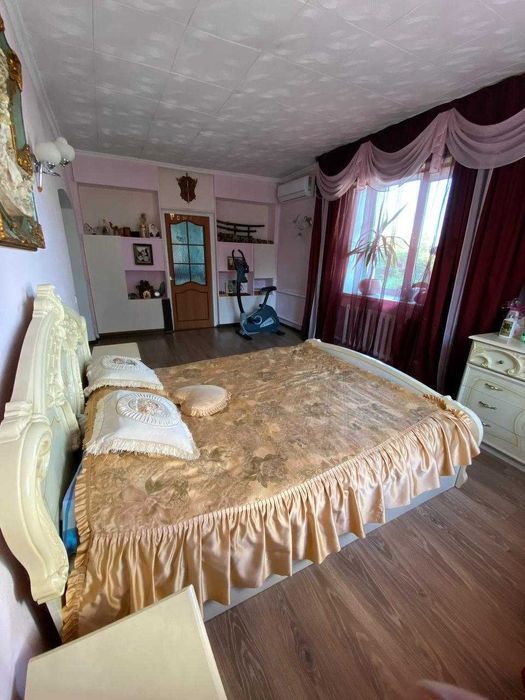 Продам дом у озера