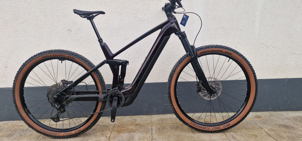 Cube stereo Hybrid 140 HPC Race