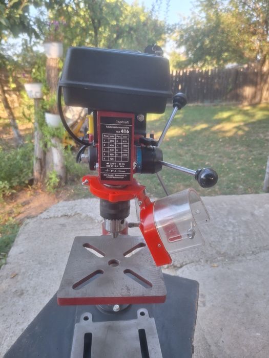 Vand doua mașina de găurit de banc Topcraft/Titan