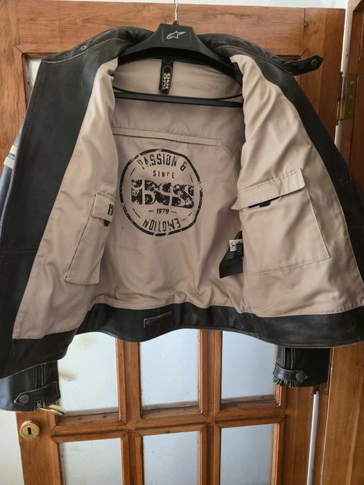 Продавам кожено яке за мотор IXS Andy
