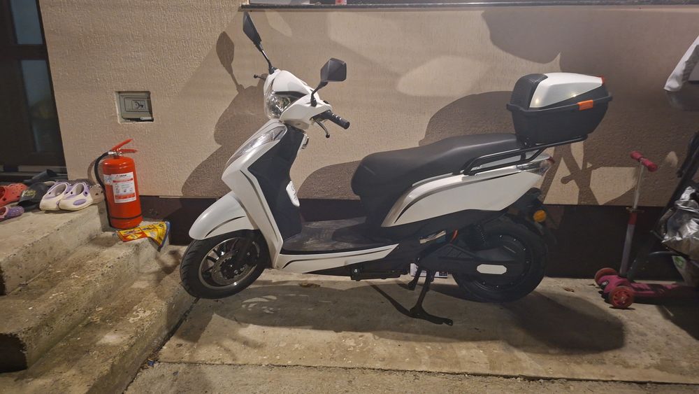 Scuter Electric RDB HOINARUL V, 2000W, 72V20Ah, fara permis, CIV,