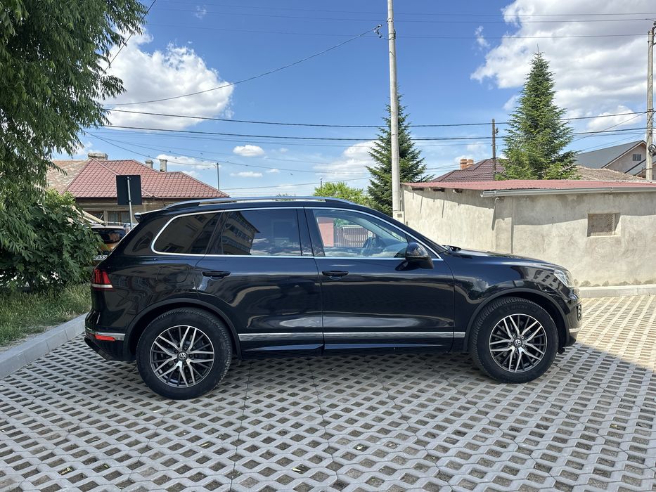 Volkswagen Touareg Exclusive Edition 2017 - Multiple Dotari -186.000 km Stare Impecabilă