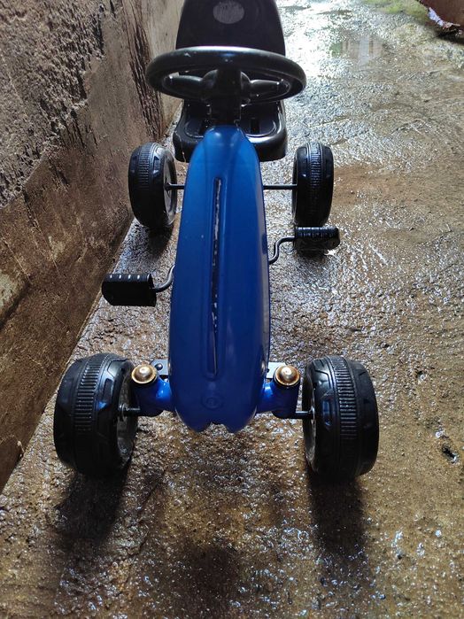 Детско бъги с педали