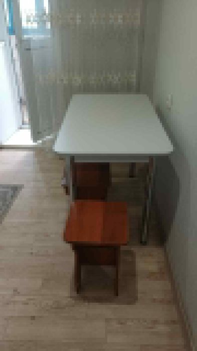 Продам стол со стульями