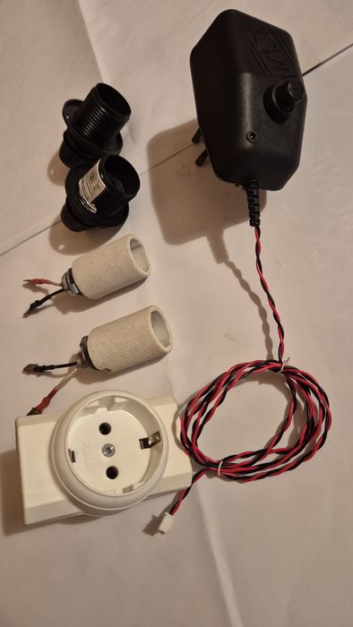 Transformator Zolan 2-12v/100mA+diverse accesorii