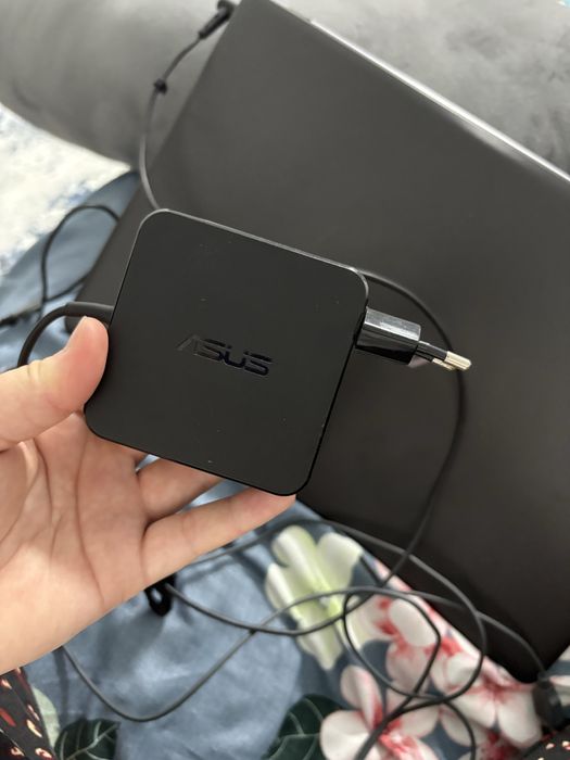 Ноудбук Asus в отличном состоянии