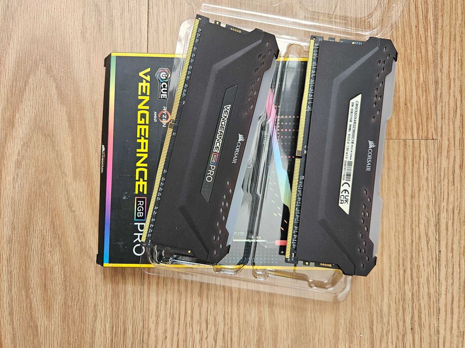 corsair vengeance rgb pro 16gb second hand si noi de vanzare