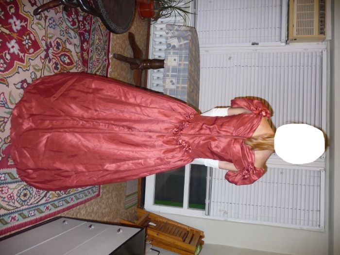 Уникална рокля във викториански стил различни модели