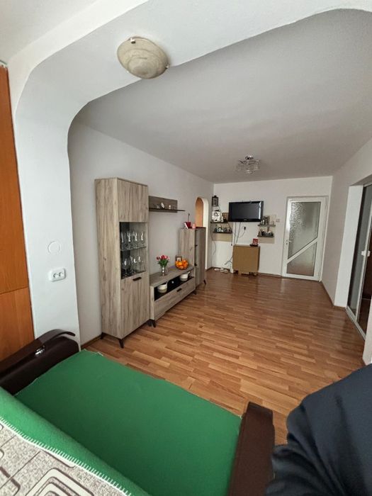 Vând apartament 3 camere