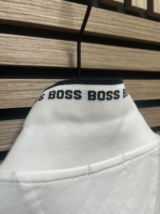 Hugo Boss : Paul Curved - Нова размер М / Оригинал