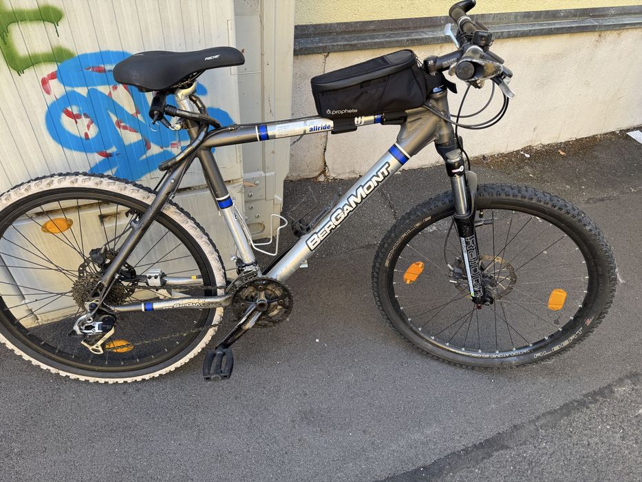 Bicicleta sport Bergamont frane hidraulice pe disc