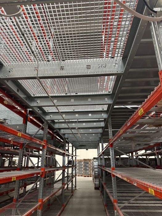 Rafturi metalice industriale