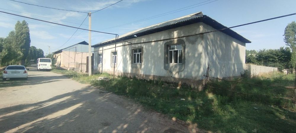 12 sotix 2 xonasi tayyor 6 xonali shinam uy gaz svet ichimlik suvi bor