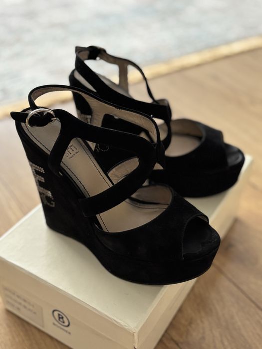 Босоножки Италия  две пары