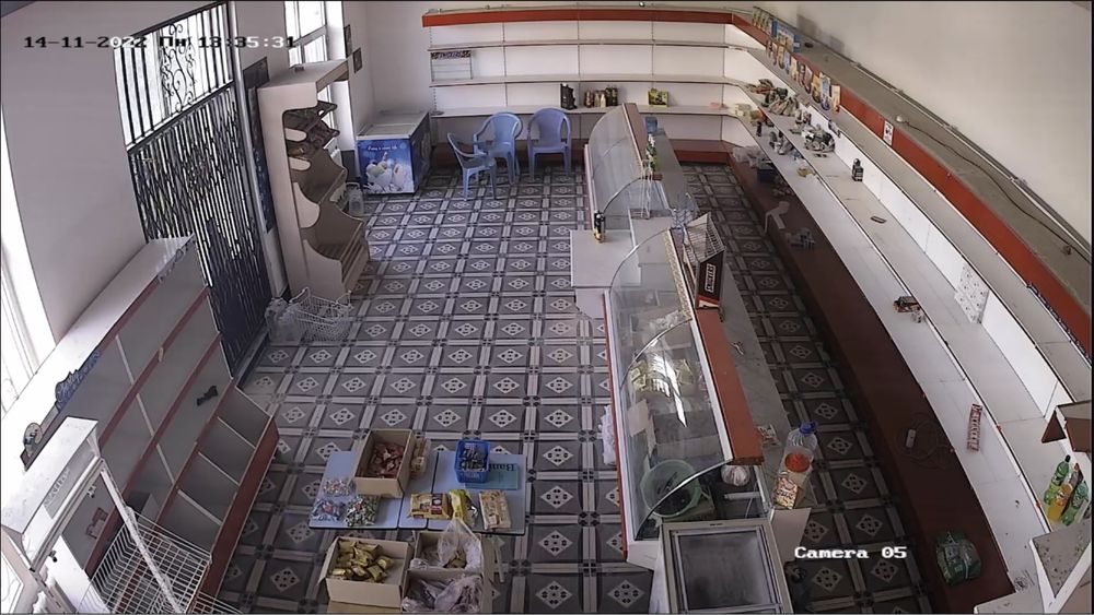 Холодильники и стеллажи