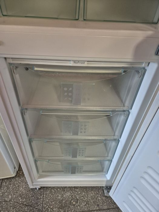 Хладилник с фризер Либхер 200/60/60 гаранция 24м