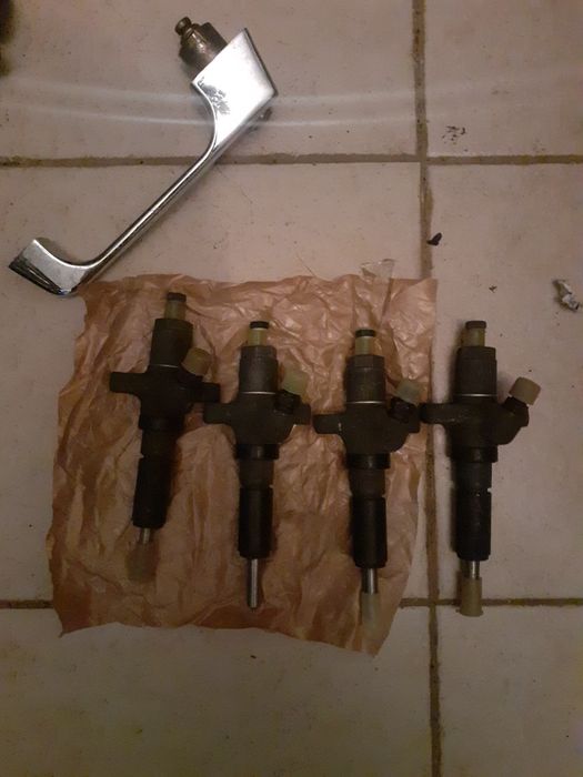 Semnalizări și stopuri aro