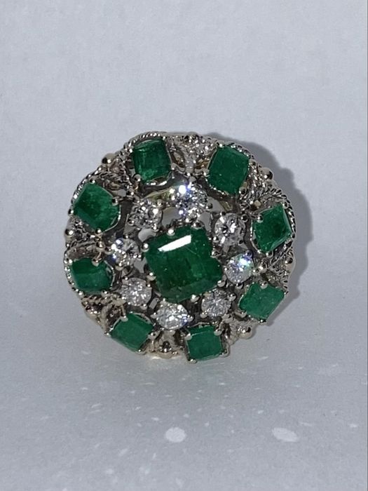 Inel aur.cu smaralde si diamante