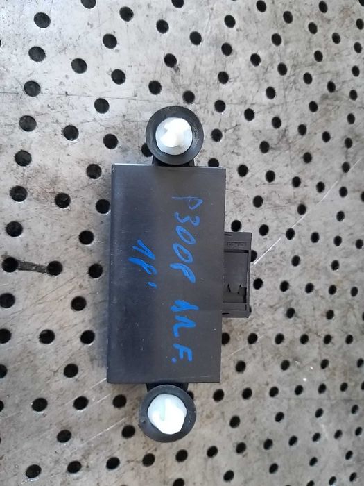 Modul electronic usa dreapta fata peugeot 3008 2 2018 9825342280