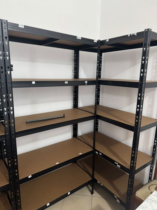 Vând 7 rafturi de depozitare  preț 100  per bucată