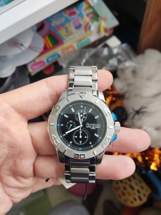 Няколко мъжки часовника