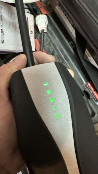 Мобилна зарядна стация Tesla Gen 2