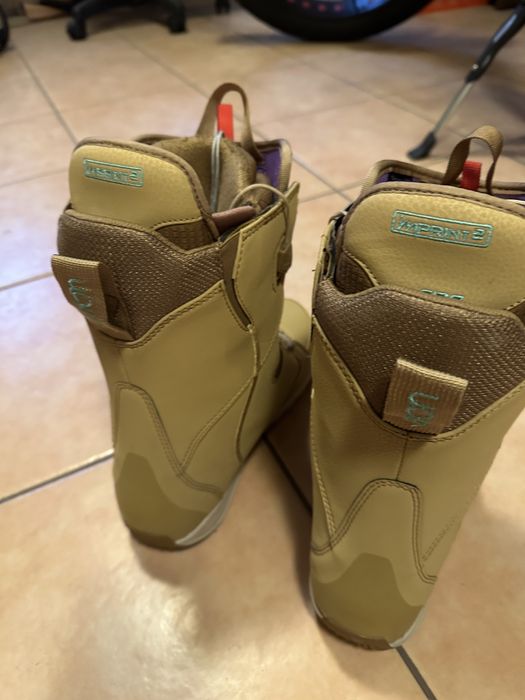 Set snowboard complet - ROXY T-Bird + legaturi + booti Burton Emerald