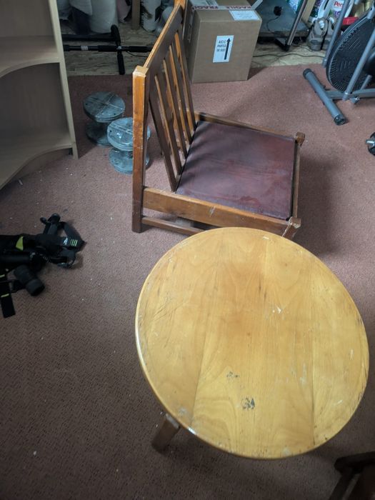 Set scaune + masa rotundă