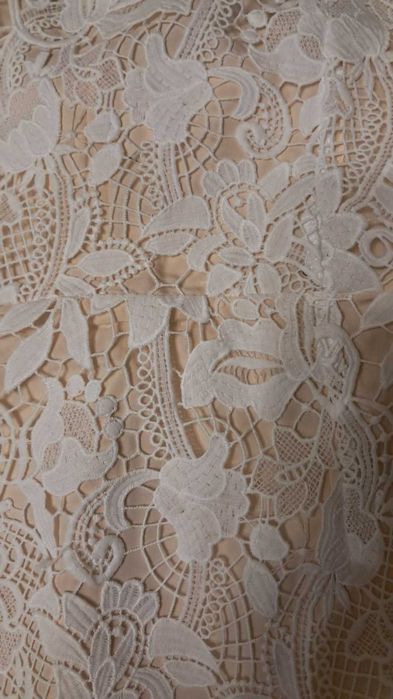 Нова бяла дантелена рокля р-р М/L