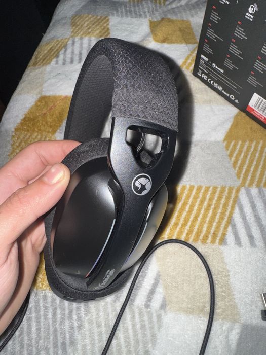 vand caști de gaming wifi fara microfon