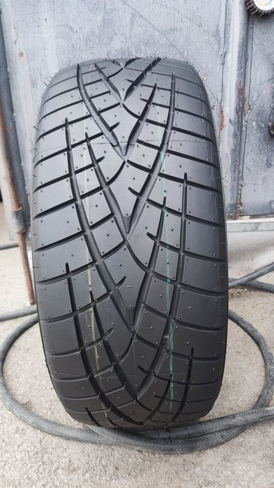 1бр. лятна гума 195/50/15 Toyo Proxes R1-R
7.7mm
Много добро състояние