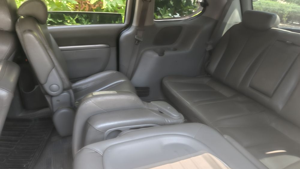Kia carnaval avtomat