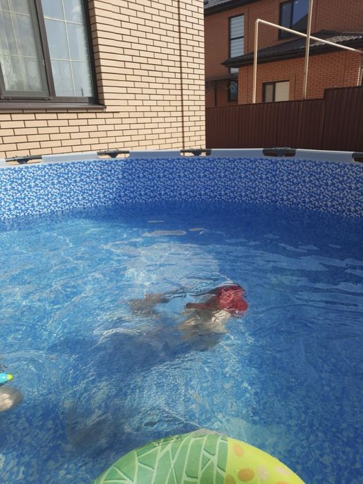 Продаем каркасный бассейн 4*4м круглый