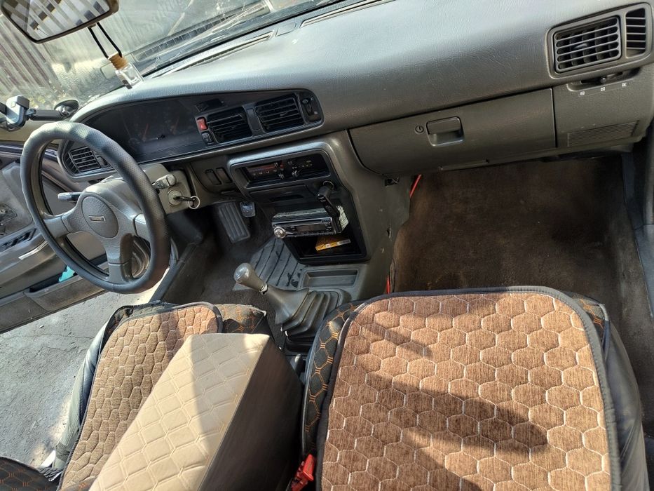 Продам Мазда универсальный 1992