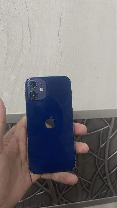 Iphone 12 mini.