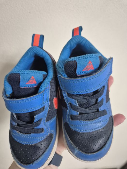 Adidasi nike nr 25