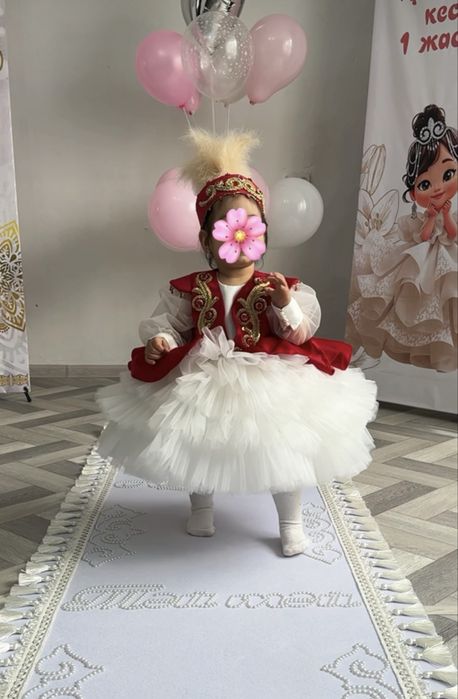 Продам платья и кажекей для девочек