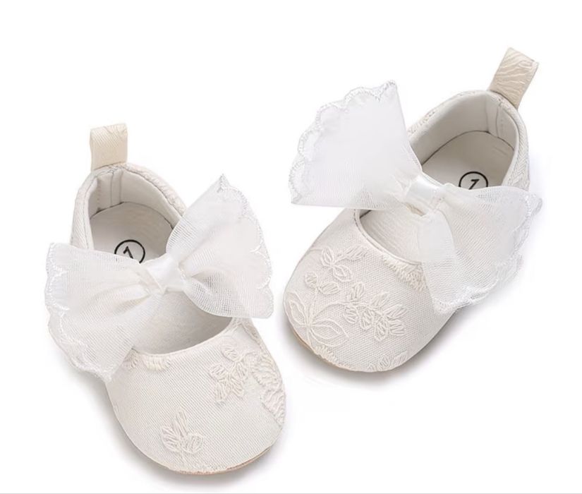 Бебешки официални обувки с панделка